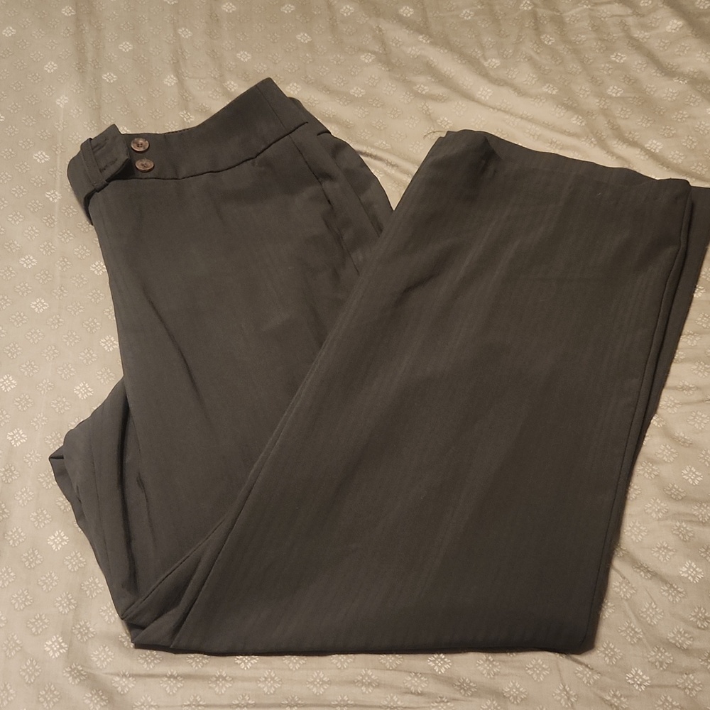 Gloria Vanderbilt size 10 women's dress pant.